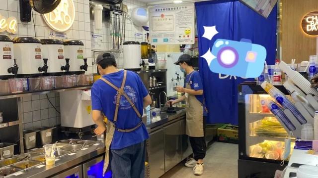 加盟奶茶店到底赚不赚钱（女生开奶茶店赚钱吗）-荔枝网络